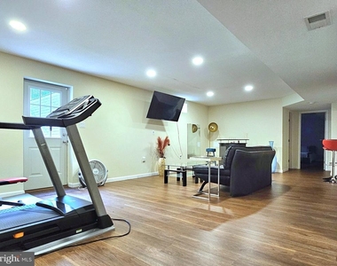 110 Bentpath Court - Photo Thumbnail 37