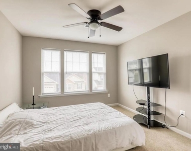 110 Bentpath Court - Photo Thumbnail 16