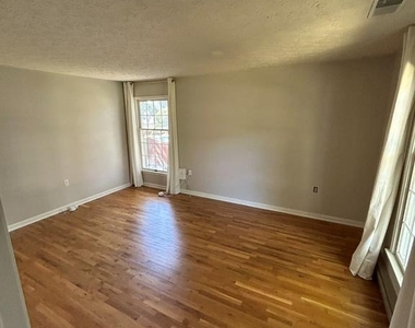 102 Wythe Avenue - Photo Thumbnail 12