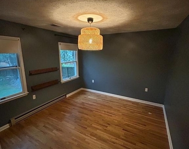 102 Wythe Avenue - Photo Thumbnail 8