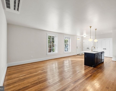 901 Caroline Street - Photo Thumbnail 17