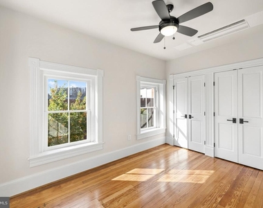 901 Caroline Street - Photo Thumbnail 3