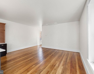 901 Caroline Street - Photo Thumbnail 16