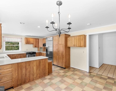 422 Duke Lane - Photo Thumbnail 13