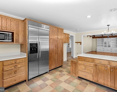 422 Duke Lane - Photo Thumbnail 18