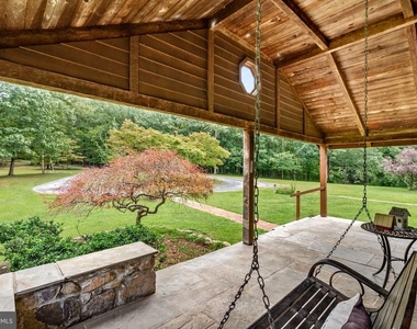 422 Duke Lane - Photo Thumbnail 4