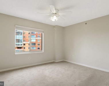 2151 Jamieson Avenue - Photo Thumbnail 20