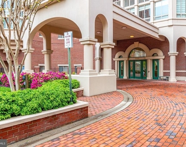 2151 Jamieson Avenue - Photo Thumbnail 2