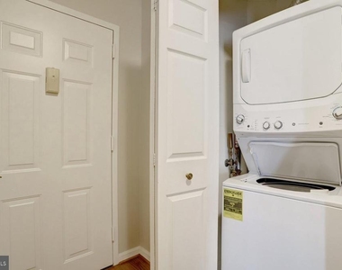 2151 Jamieson Avenue - Photo Thumbnail 24
