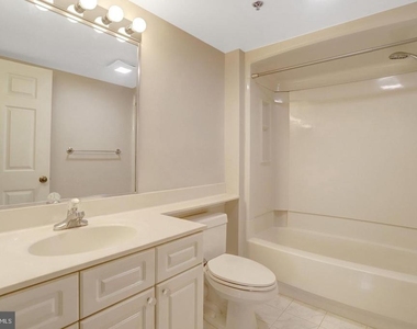 2151 Jamieson Avenue - Photo Thumbnail 18