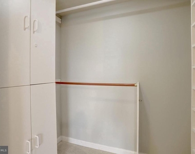 2151 Jamieson Avenue - Photo Thumbnail 30