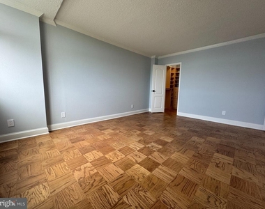 501 Slaters Lane - Photo Thumbnail 44