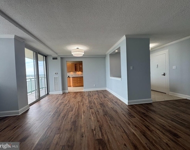 501 Slaters Lane - Photo Thumbnail 42