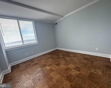 501 Slaters Lane - Photo Thumbnail 47