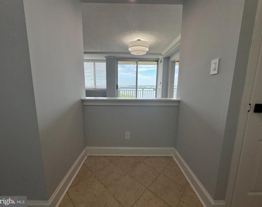501 Slaters Lane - Photo Thumbnail 13