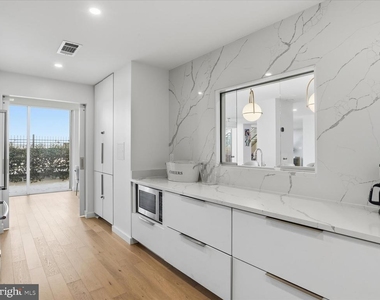 501 Slaters Lane - Photo Thumbnail 71