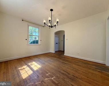 2811 Valley Drive - Photo Thumbnail 4