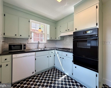 2811 Valley Drive - Photo Thumbnail 1