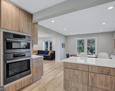 406 Tennessee Avenue - Photo Thumbnail 13