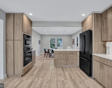406 Tennessee Avenue - Photo Thumbnail 17