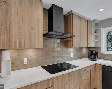 406 Tennessee Avenue - Photo Thumbnail 15
