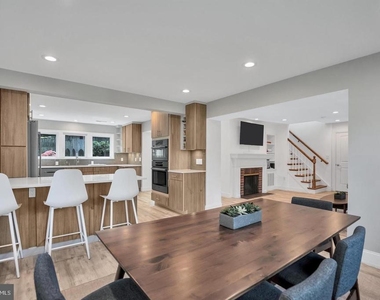 406 Tennessee Avenue - Photo Thumbnail 7