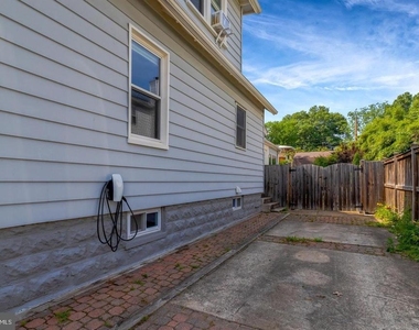 915 20th Street S - Photo Thumbnail 91