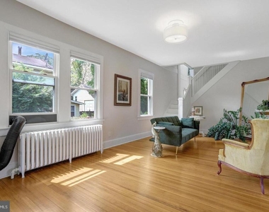 915 20th Street S - Photo Thumbnail 3