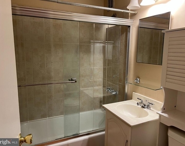 1021 Arlington Boulevard - Photo Thumbnail 28