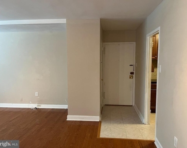 1021 Arlington Boulevard - Photo Thumbnail 5