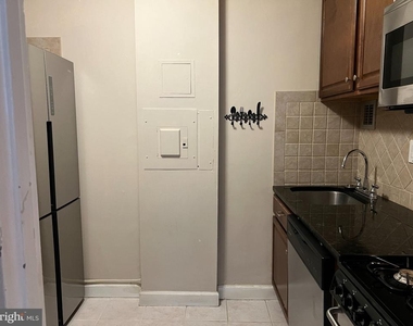 1021 Arlington Boulevard - Photo Thumbnail 7