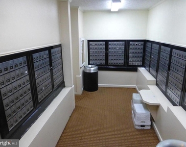 1021 Arlington Boulevard - Photo Thumbnail 4