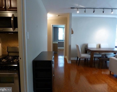 1021 Arlington Boulevard - Photo Thumbnail 6