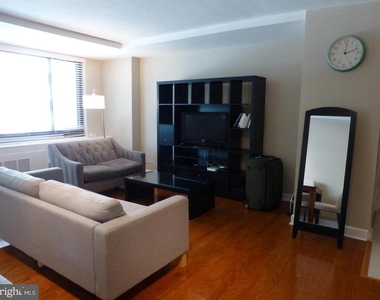 1021 Arlington Boulevard - Photo Thumbnail 14