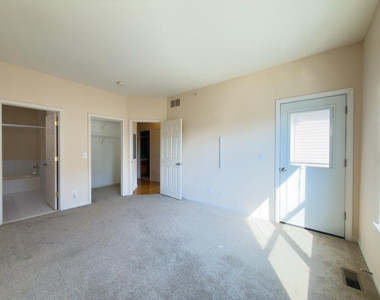 25552 Portico Lane - Photo Thumbnail 9
