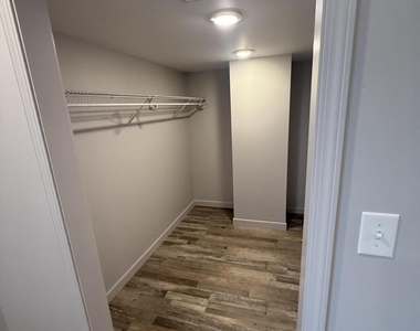 105 Beeson Street - Photo Thumbnail 4