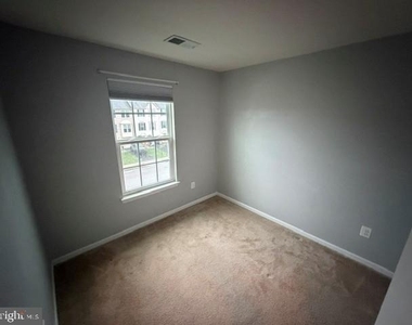 48 S Center Street - Photo Thumbnail 5