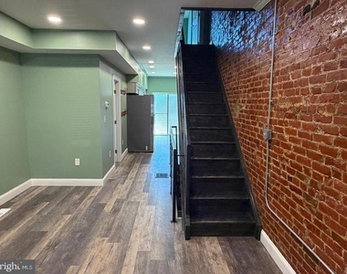 2643 N Mascher Street - Photo Thumbnail 3
