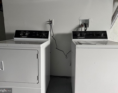134 N Edgewood Street - Photo Thumbnail 11