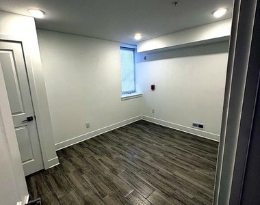 2524 Cecil B Moore Avenue - Photo Thumbnail 17