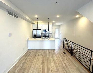 2524 Cecil B Moore Avenue - Photo Thumbnail 3