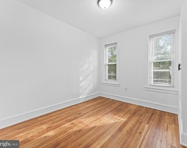 1618 S 54th Street - Photo Thumbnail 19