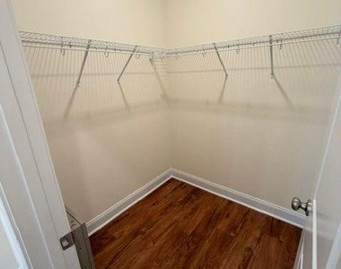 811 Linwood Avenue - Photo Thumbnail 12