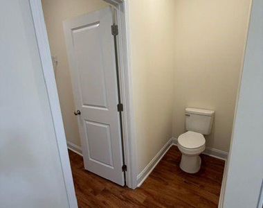 811 Linwood Avenue - Photo Thumbnail 11