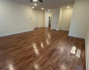 811 Linwood Avenue - Photo Thumbnail 17