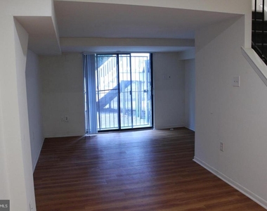 2031-5 South Street - Photo Thumbnail 13