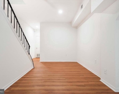 2031-5 South Street - Photo Thumbnail 17