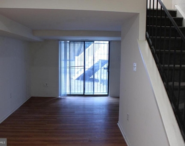 2031-5 South Street - Photo Thumbnail 10