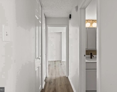 1500 Locust Street - Photo Thumbnail 17