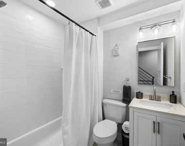 1535 S Capitol Street - Photo Thumbnail 9
